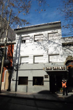 Отель Hotel San Carlos  Буэнос-Айрес